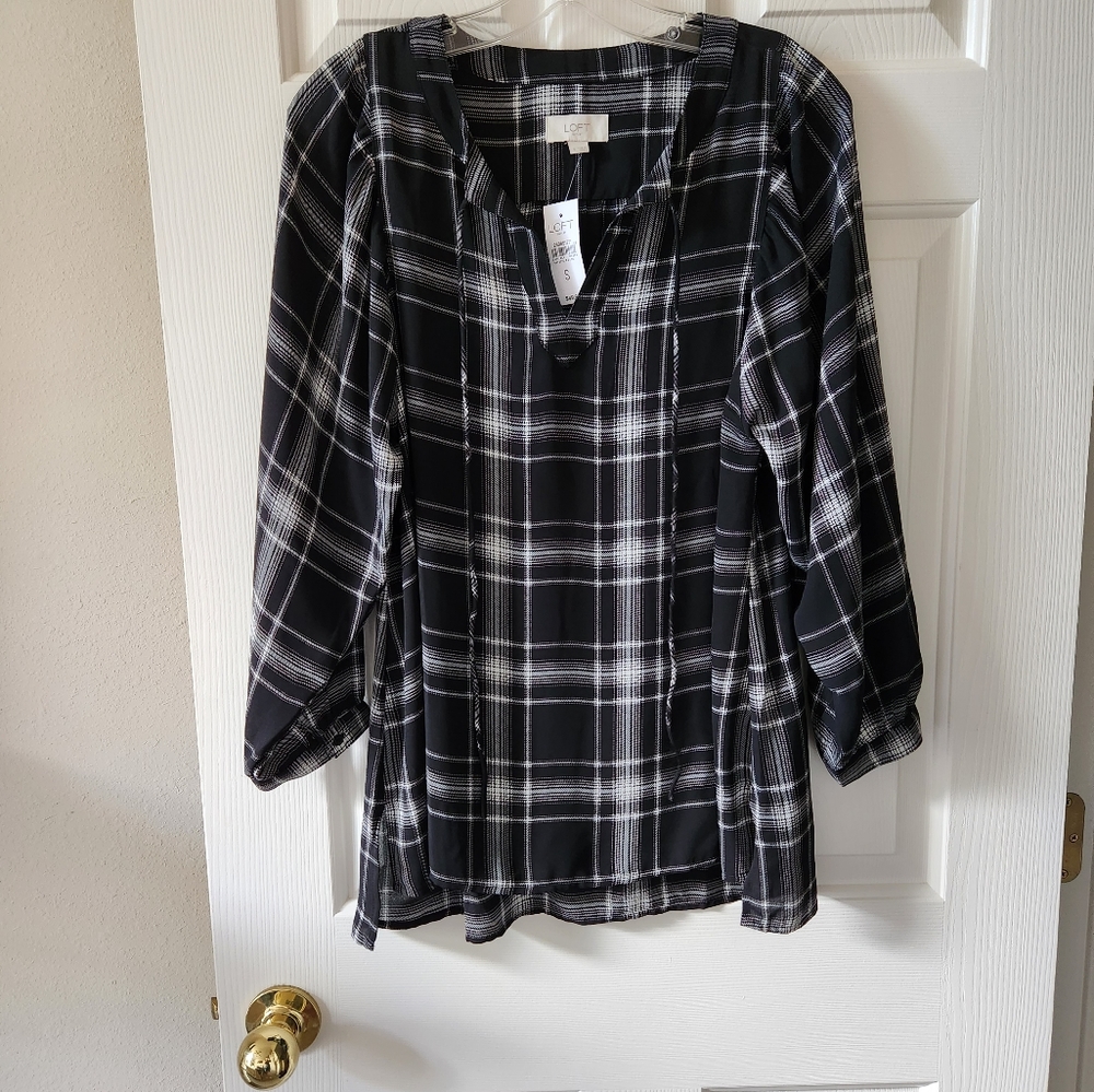 Loft Black & White Blouse Size Small